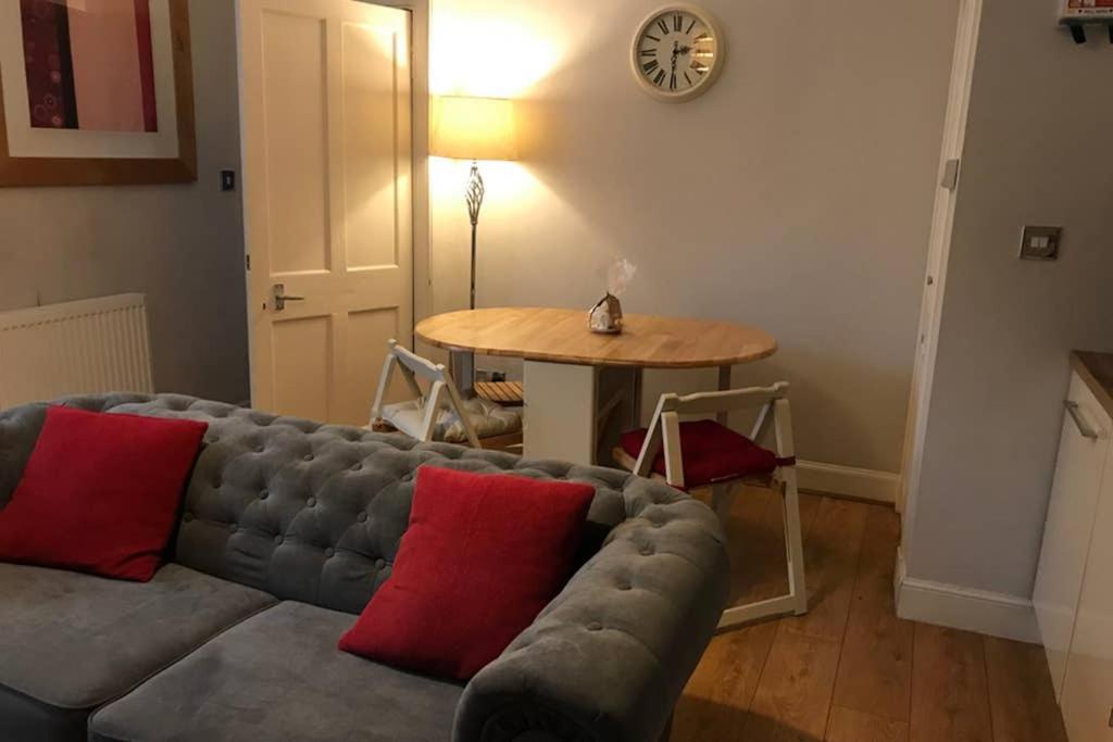8A Tweed Cottage, Just Off The High St In Peebles Zewnętrze zdjęcie